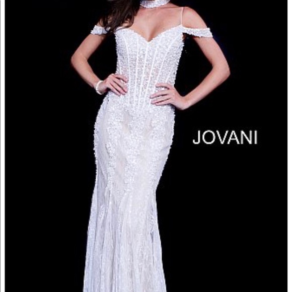 2018 Jovani Prom Dress - Picture 2 of 4